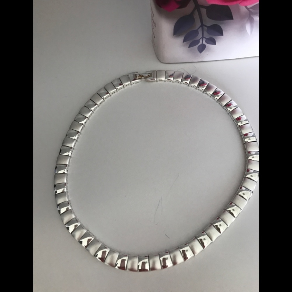 Silver choker necklace